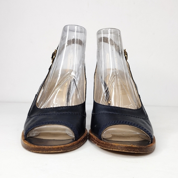 Neiman Marcus Women's Leather Strap Open Toe Stacked Heels Shoes - Picture 5 of 15